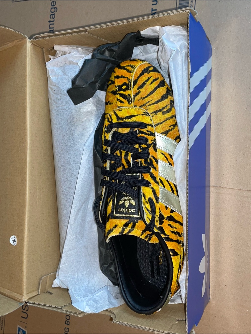 adidas Kids Tiger-Stripe Samba Sneakers in Yellow and Black